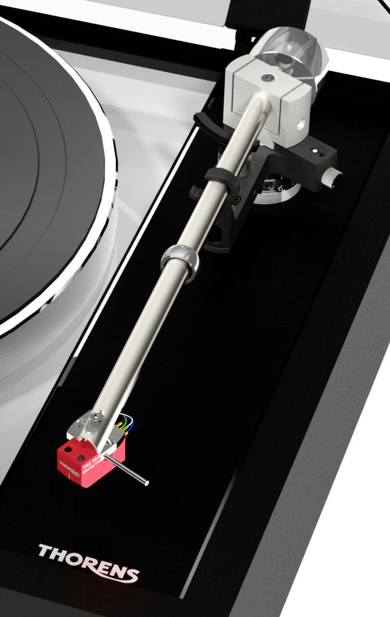 Thorens TD 1601 Noir laqué — vue 3