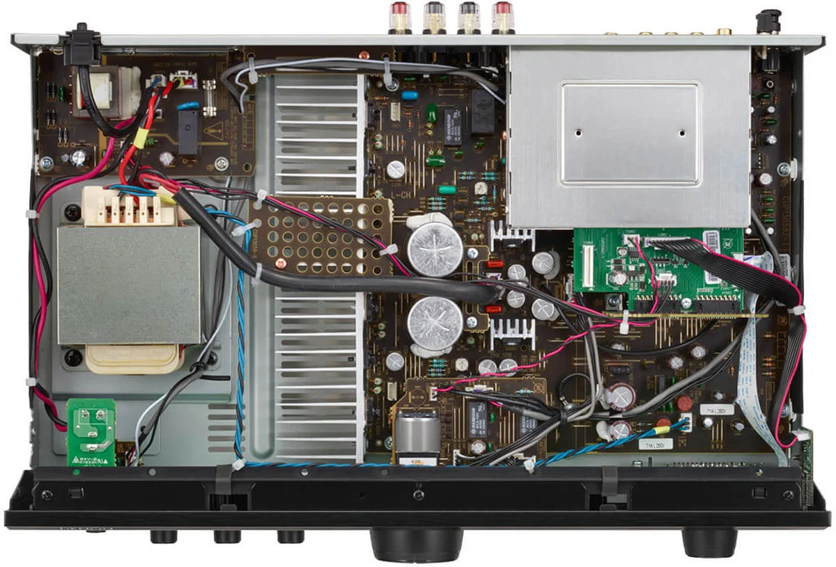 Denon PMA-600NE — vue 3